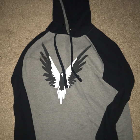Maverick hoodie by Logan Paul - Picture 2 of 3